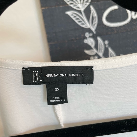 Plus Size One Shoulder Blouse - Picture 4 of 4